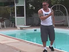 Junger Poolmeister bumst die Tochter des Hauses